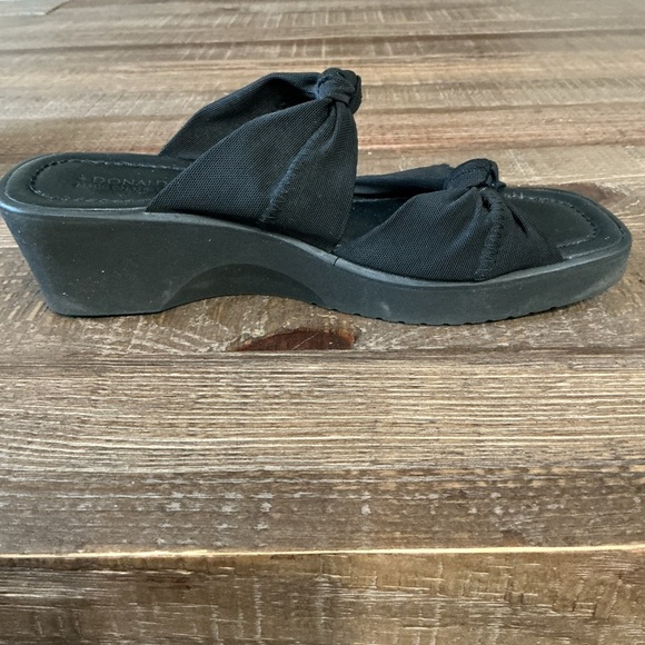 Donald J. Pliner Black Women's Knotted Sandals - Picture 7 of 9